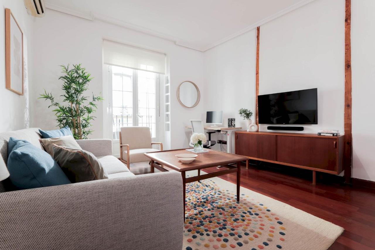 One Bedroom Apartment In Chueca Madrid Esterno foto